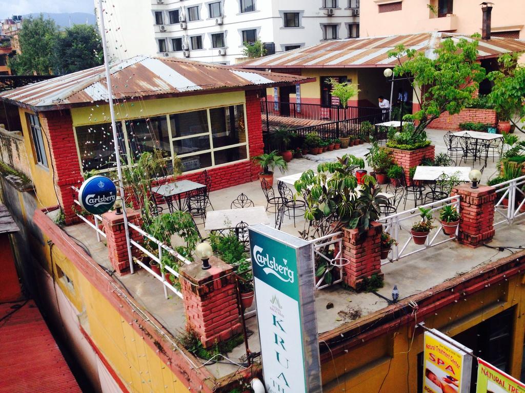 Shree Tibet Family Guest House Катманду Экстерьер фото