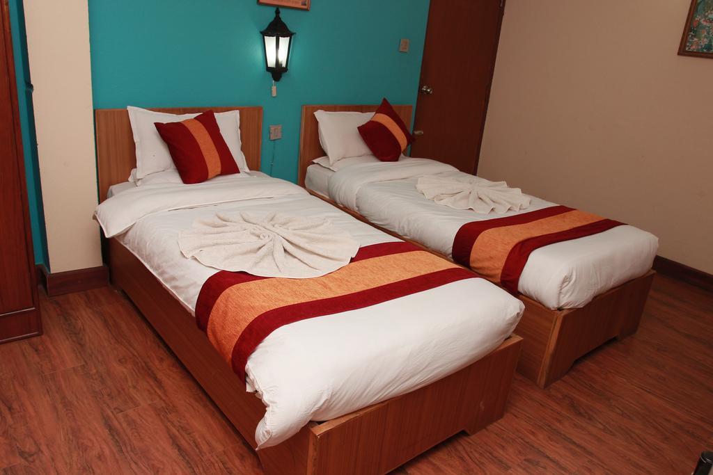 Shree Tibet Family Guest House Катманду Экстерьер фото