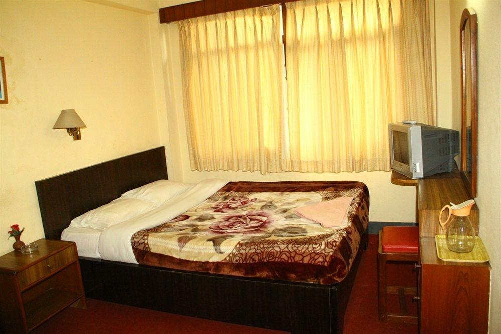 Shree Tibet Family Guest House Катманду Экстерьер фото