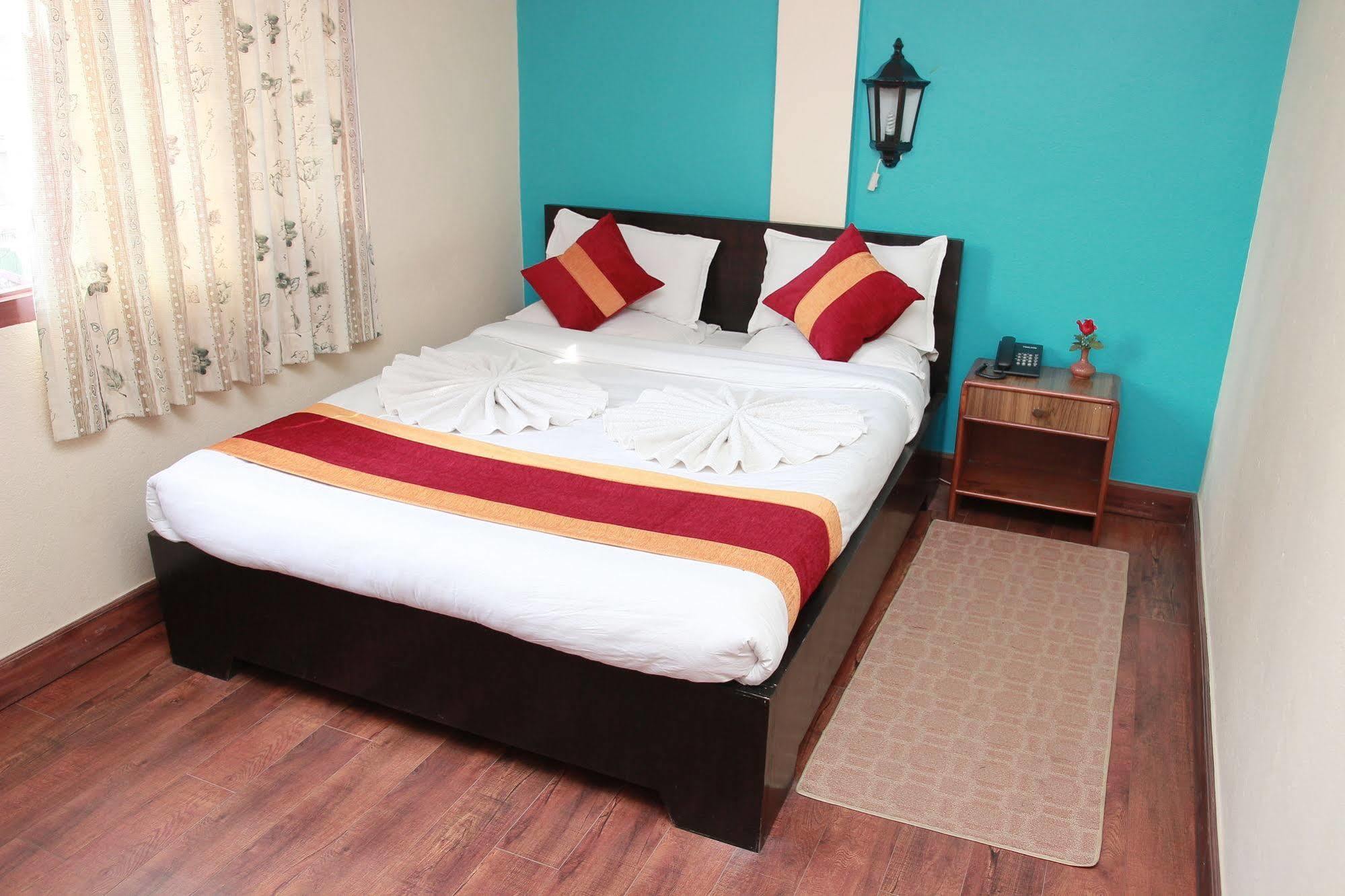 Shree Tibet Family Guest House Катманду Экстерьер фото