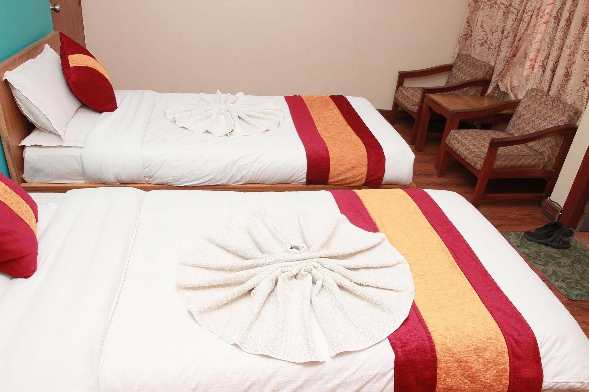 Shree Tibet Family Guest House Катманду Экстерьер фото