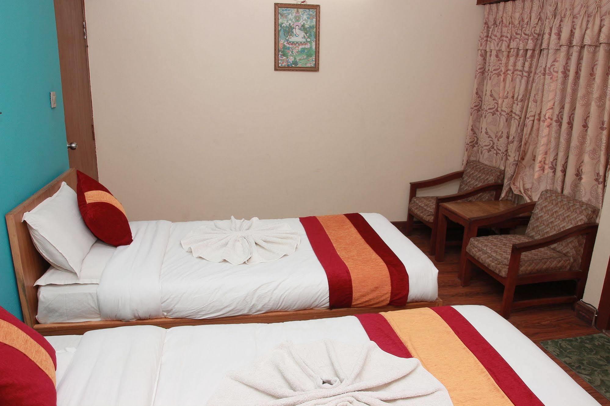 Shree Tibet Family Guest House Катманду Экстерьер фото