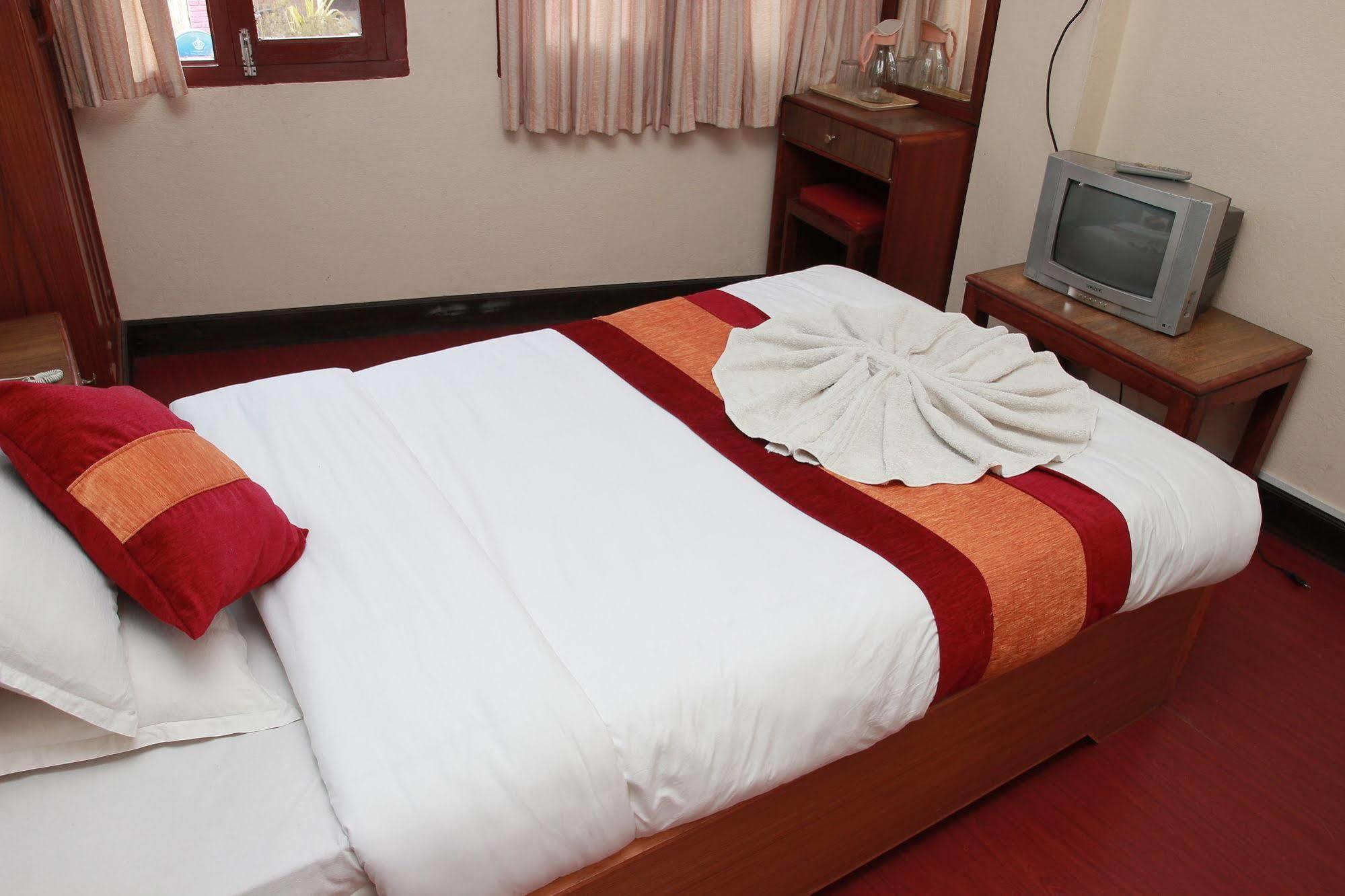 Shree Tibet Family Guest House Катманду Экстерьер фото