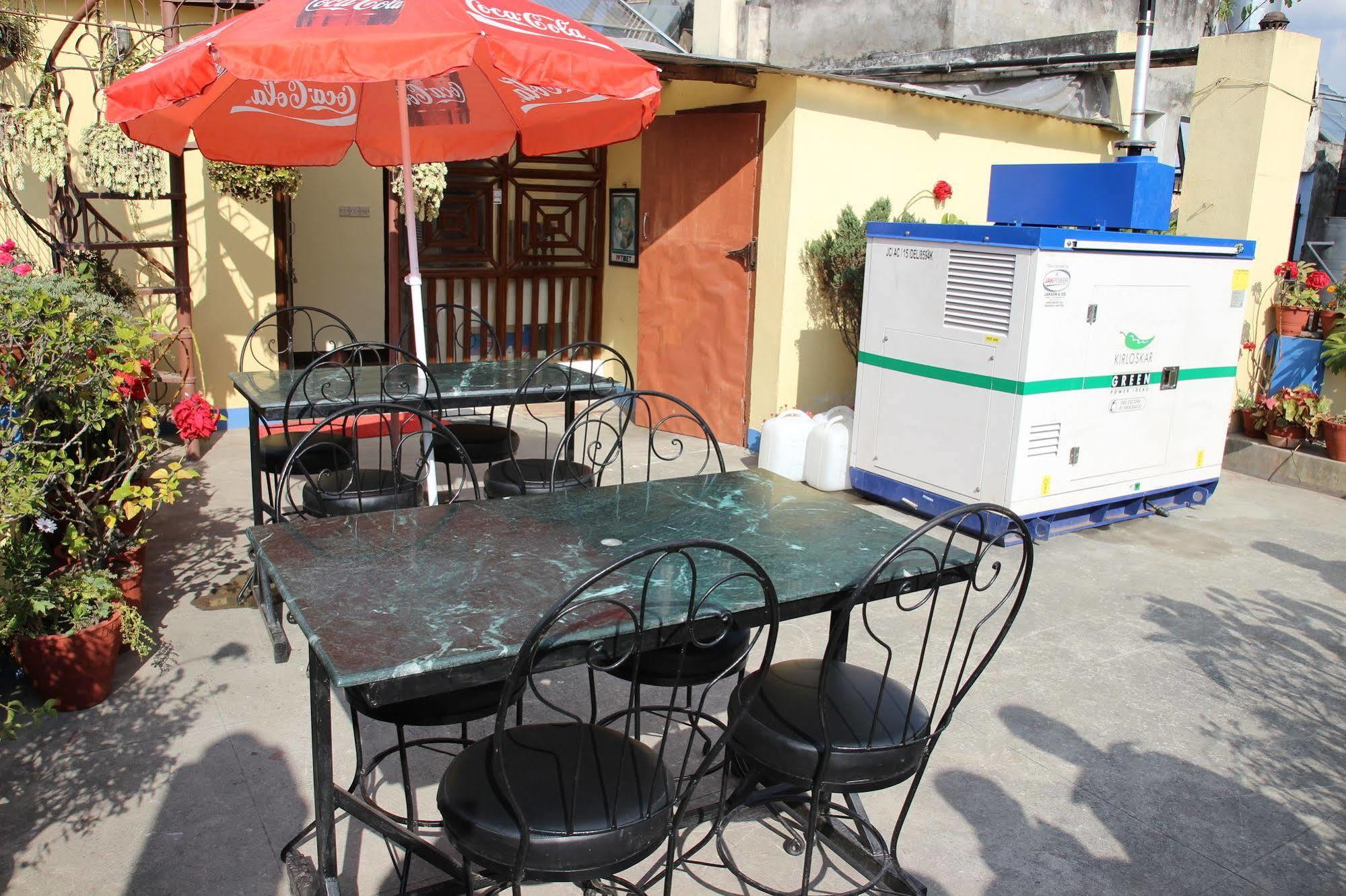 Shree Tibet Family Guest House Катманду Экстерьер фото