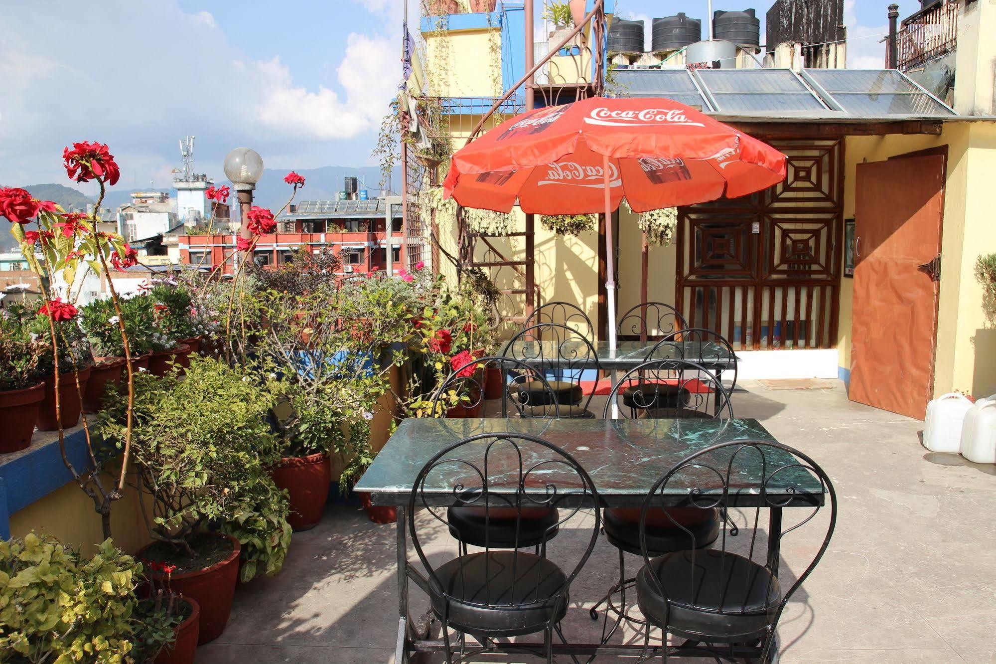 Shree Tibet Family Guest House Катманду Экстерьер фото