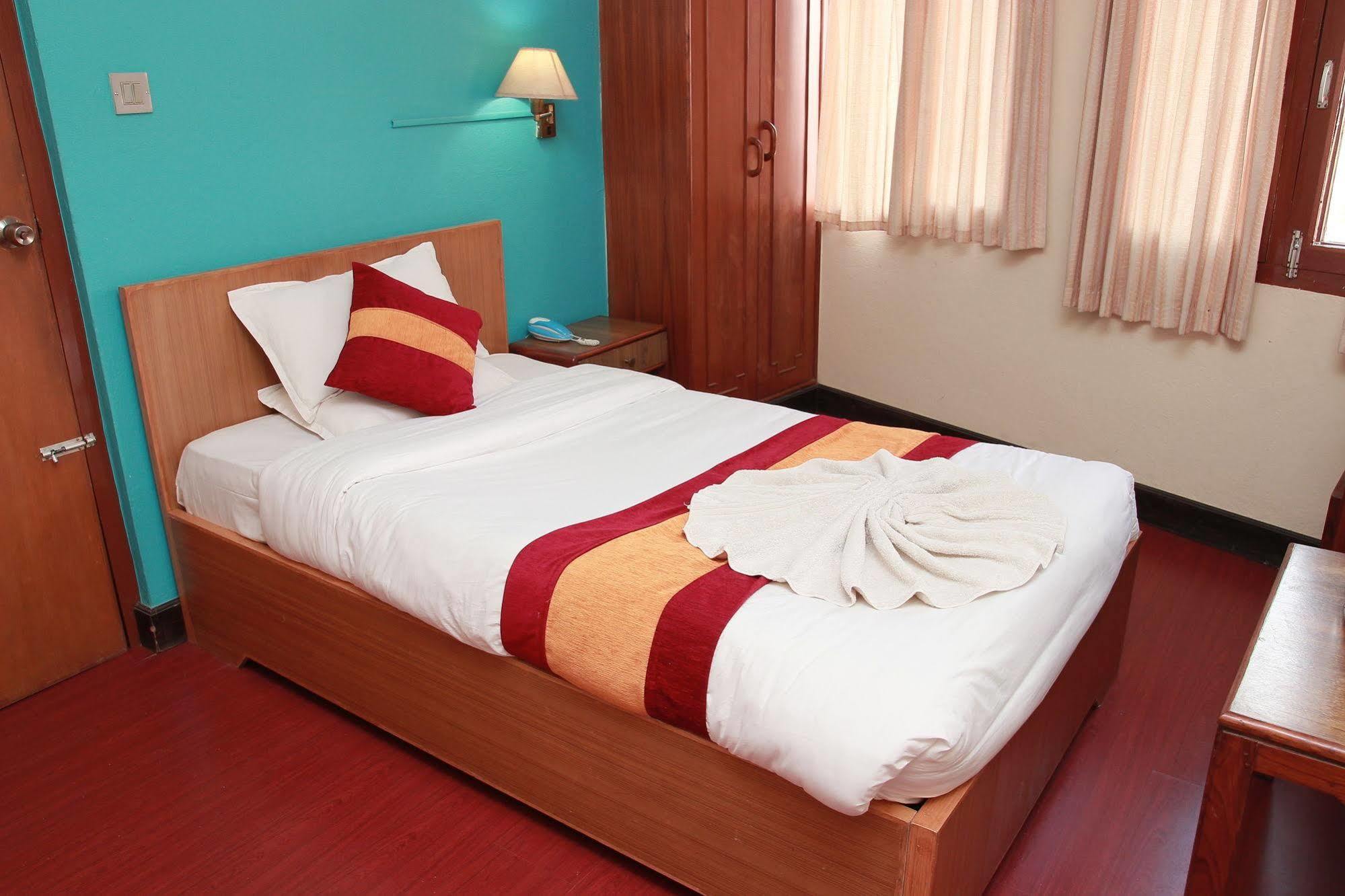 Shree Tibet Family Guest House Катманду Экстерьер фото