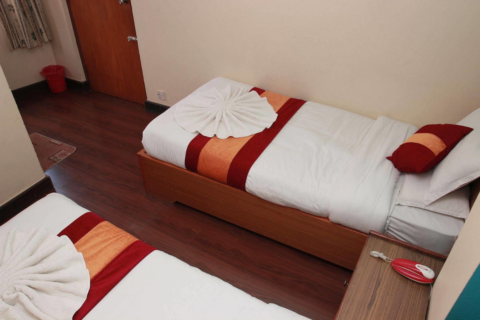 Shree Tibet Family Guest House Катманду Экстерьер фото
